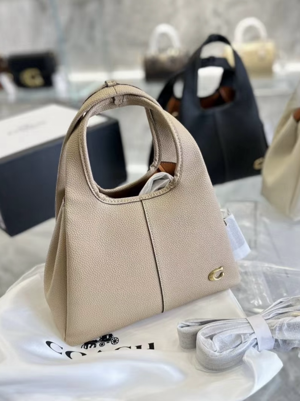 【預購】 Coach K0315888 Lana 菜籃子