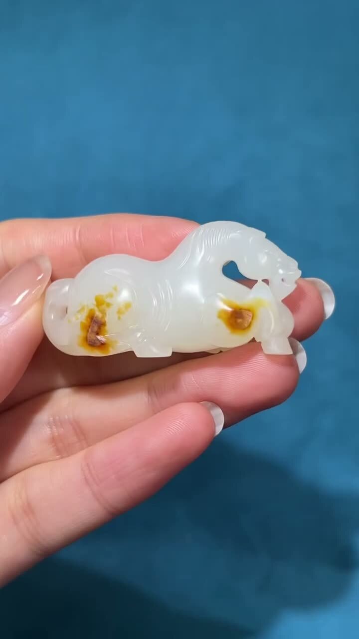 和田玉籽料馬到成功,天然和田玉軟玉