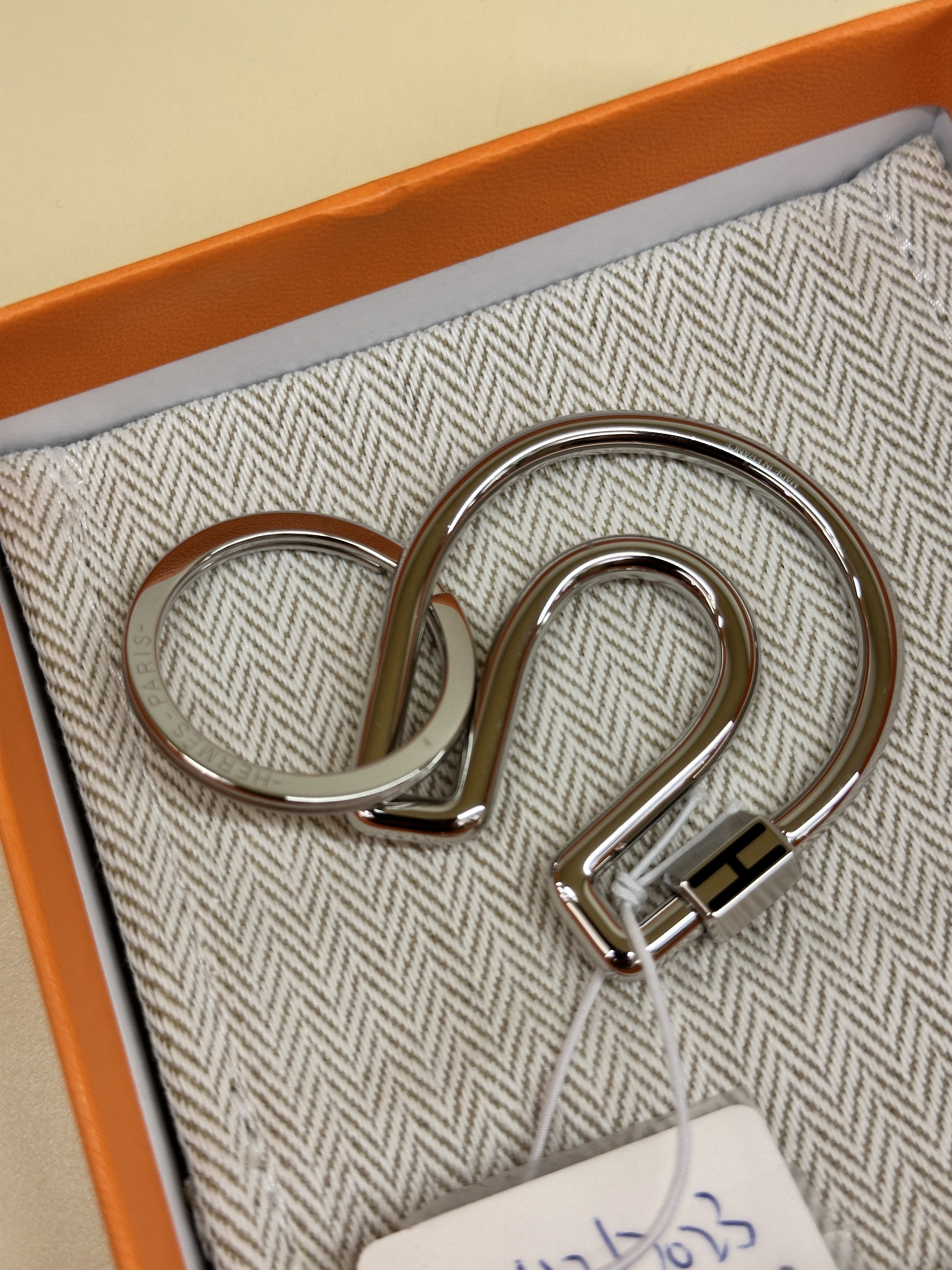 Hermes fer à cheval key chain