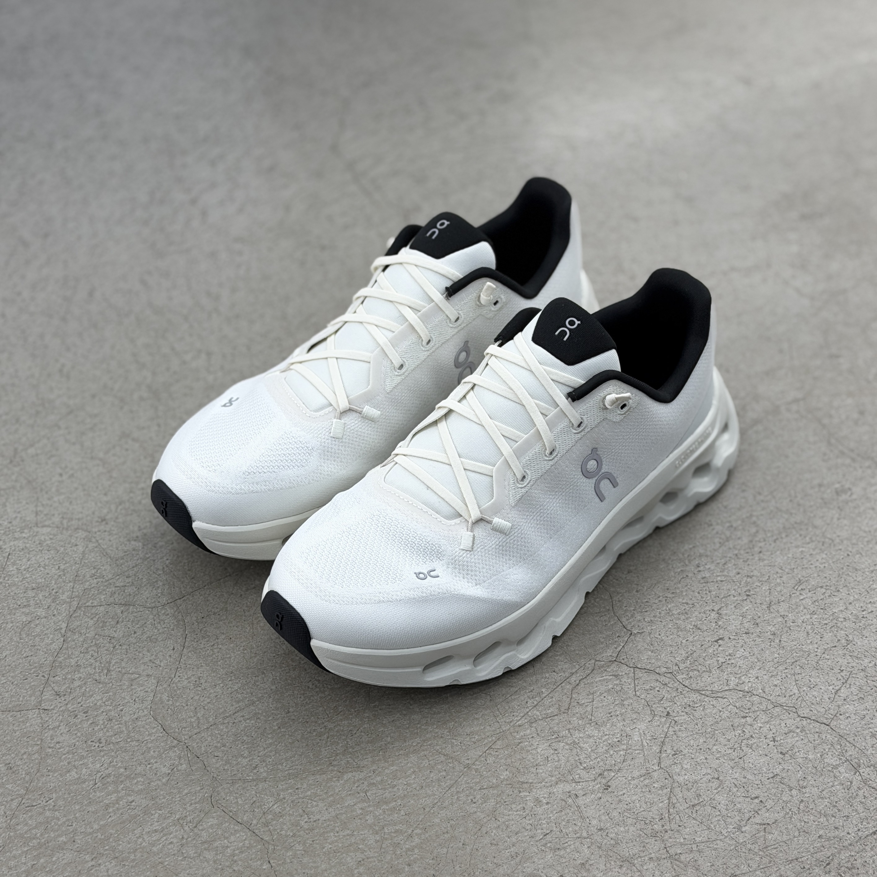 On Cloudtilt Pearl Ice