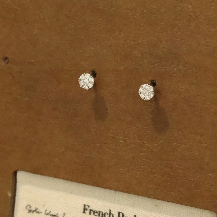 很小但很閃耀 純銀針式耳環