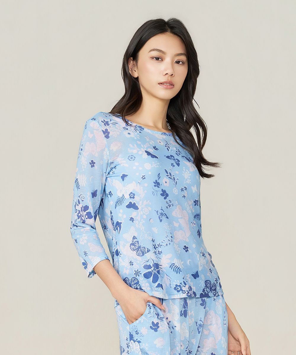 自由空間-天絲印花 細滑柔順女八分袖圓領衫 UE012426