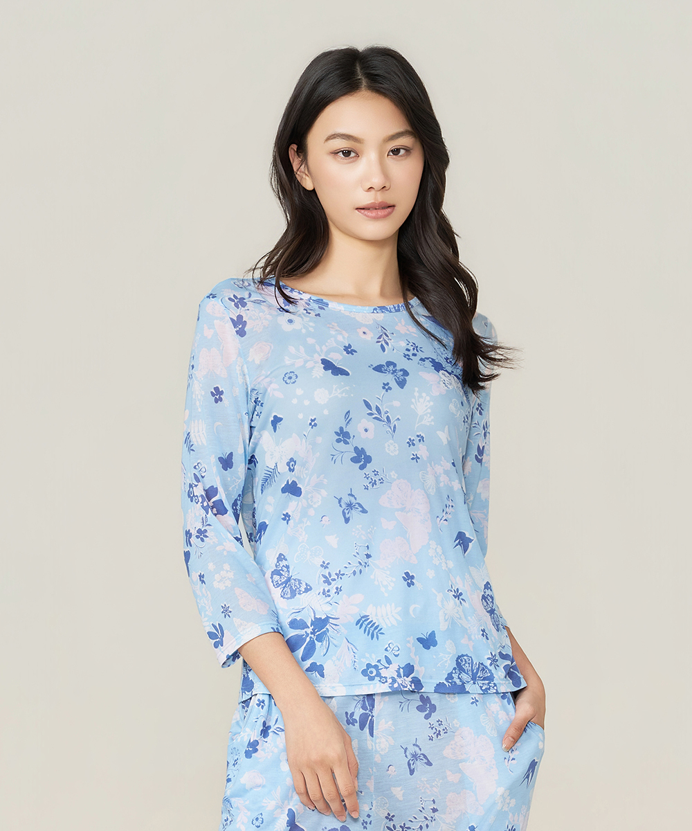 自由空間-天絲印花 細滑柔順女八分袖圓領衫 UE012426