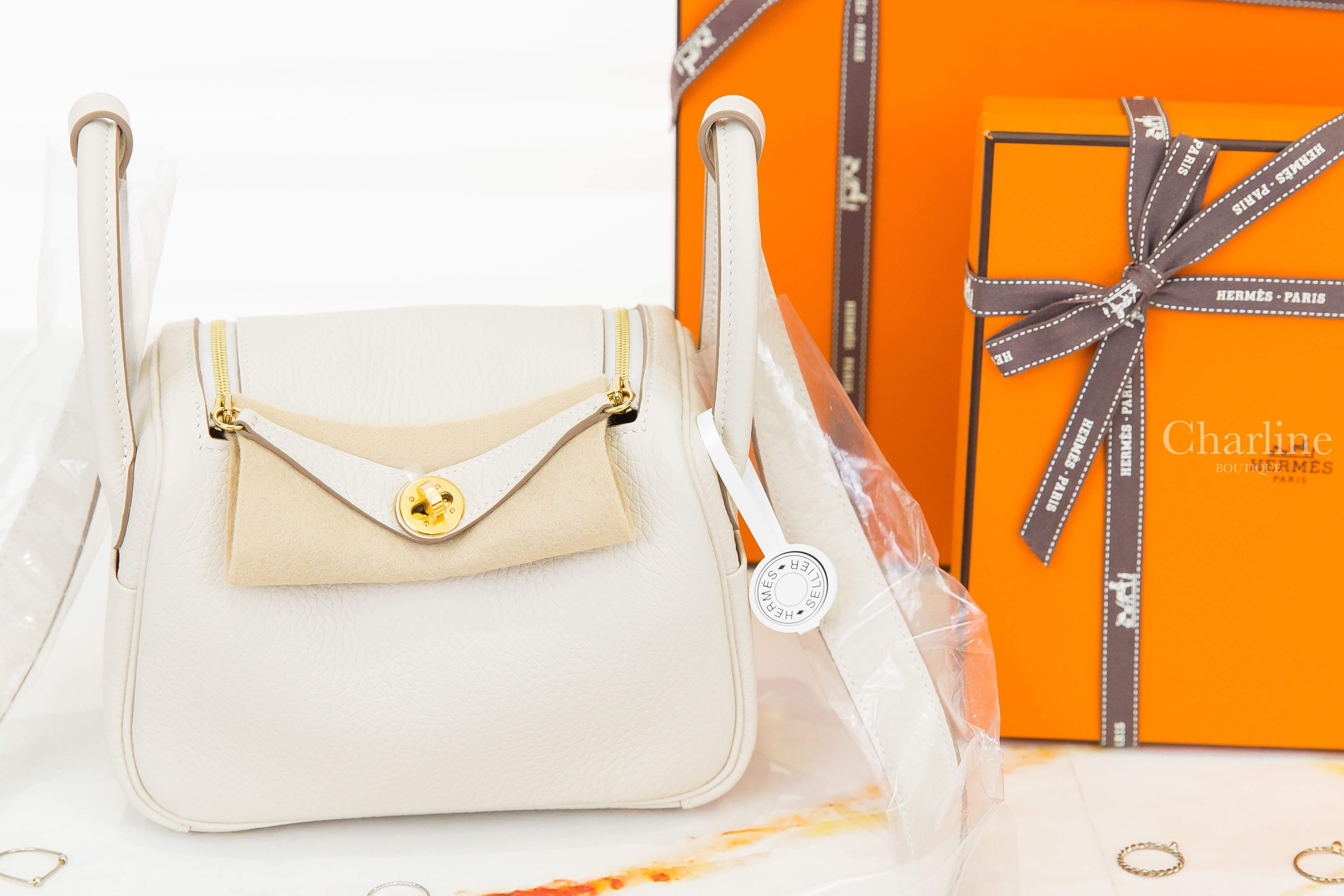 Hermès Lindy Mini II 10 Craie Taurillon Clemence 奶昔白金釦