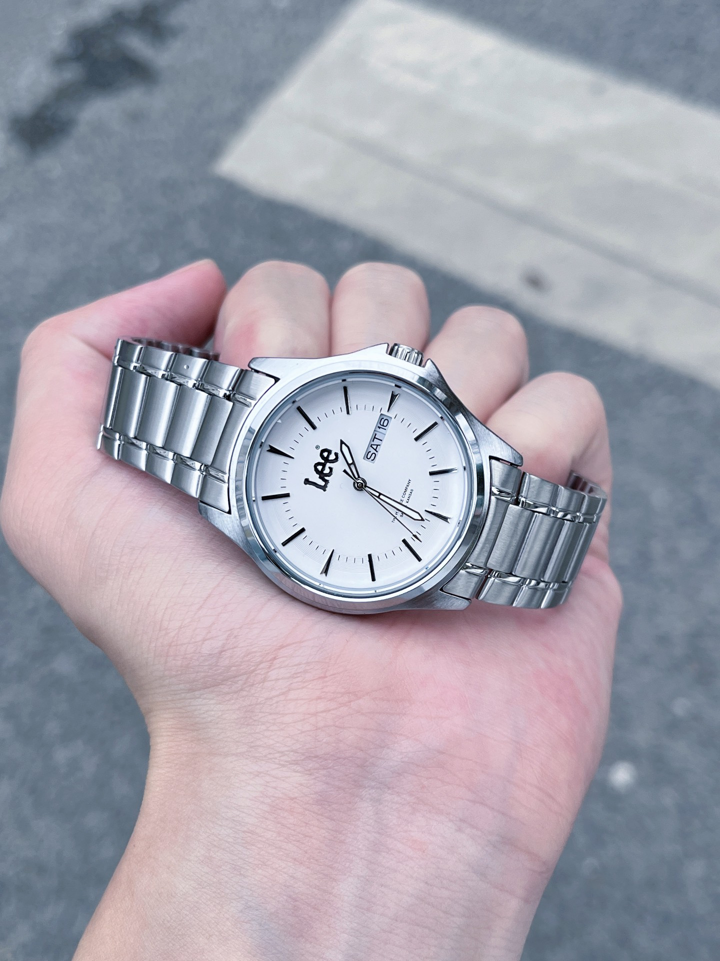 代購-Lee 石英機芯 鋼錶帶 白色錶盤 高級感日曆 防水 夜光 手錶