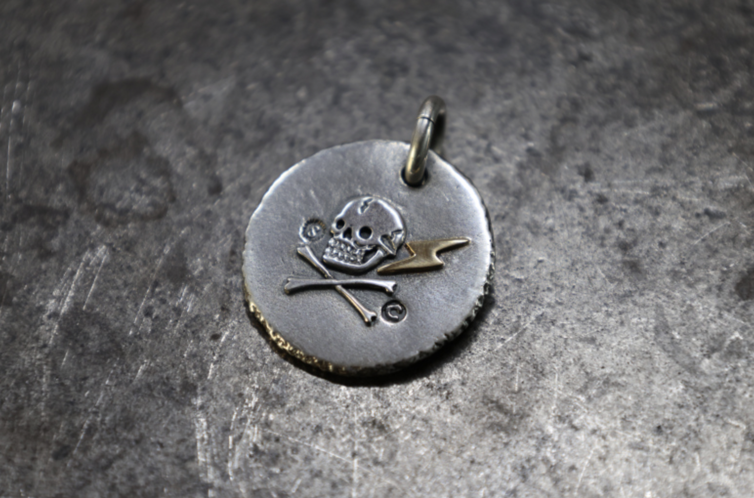 FC SE-1540 CB round metal/K18 lightning