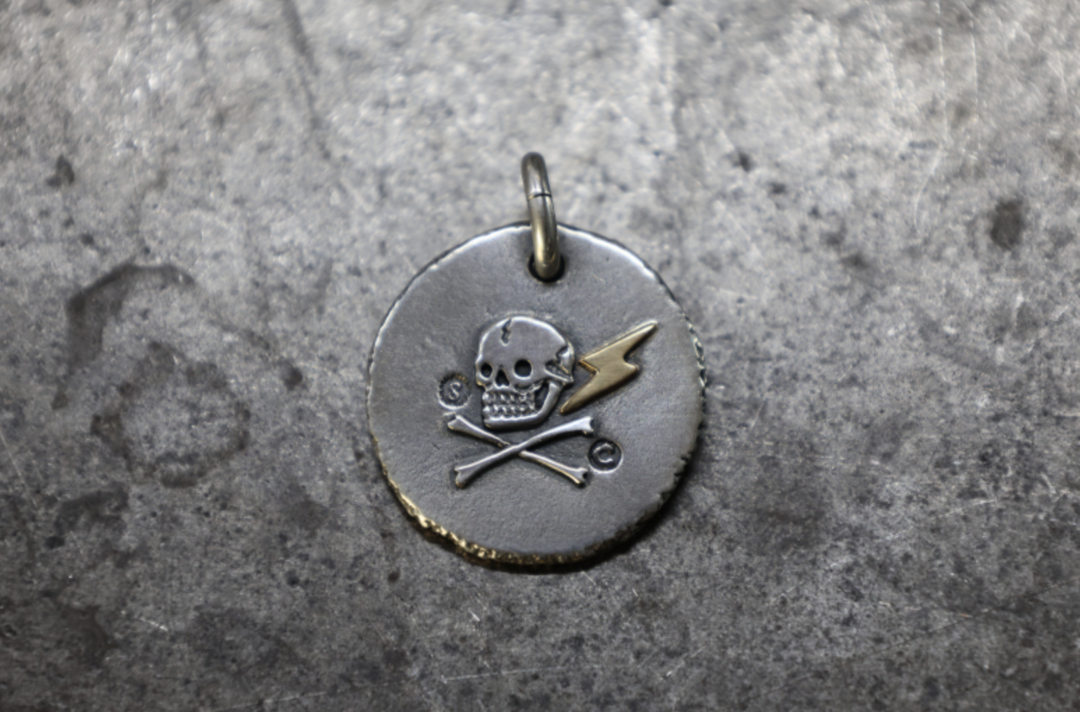 FC SE-1540 CB round metal/K18 lightning