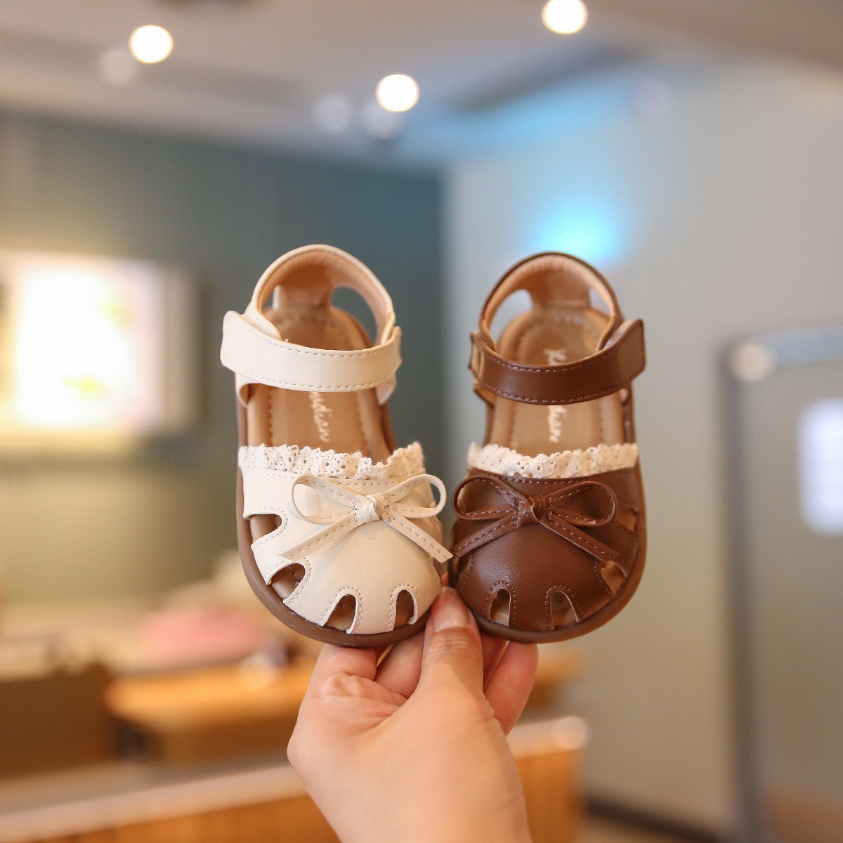 蝴蝶結蕾絲涼鞋