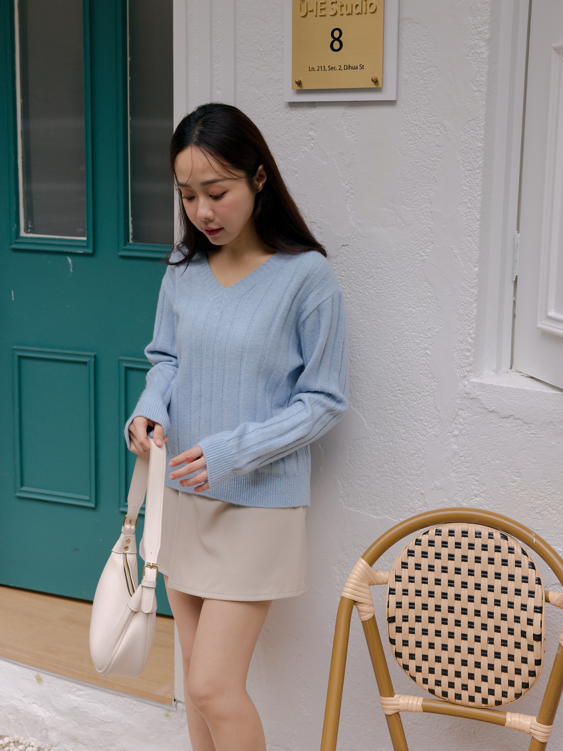 溫柔V領坑紋針織上衣