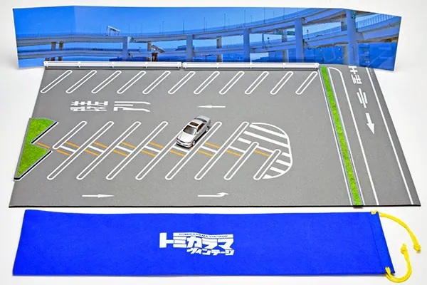 1/64 TOMYTEC  13a Daikoku Parking Area Mat B (included with 1998 Toyota Chaser 2.5 Tourer V) & 12a Daikoku Parking Area Mat A (Include Nissan Silvia Q's Aero 1995 Model) (335962 + 337157 )