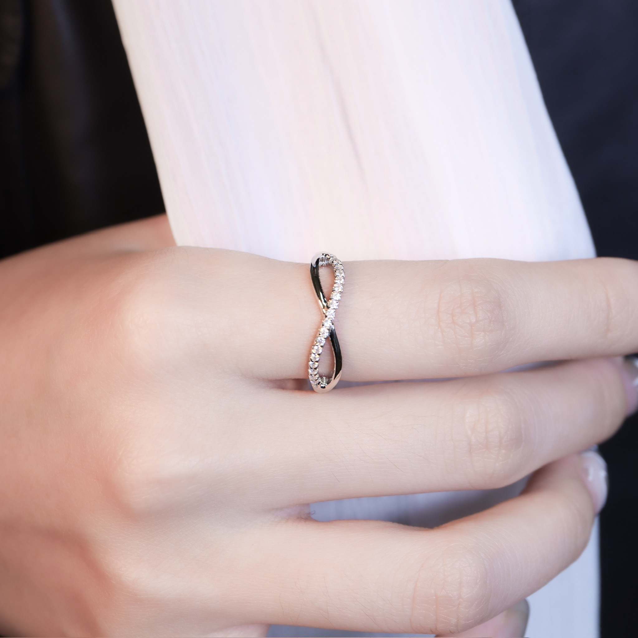 | 925純銀・厚鍍白金・莫桑石 | 鑽光找回自己戒指  | RI1078 |