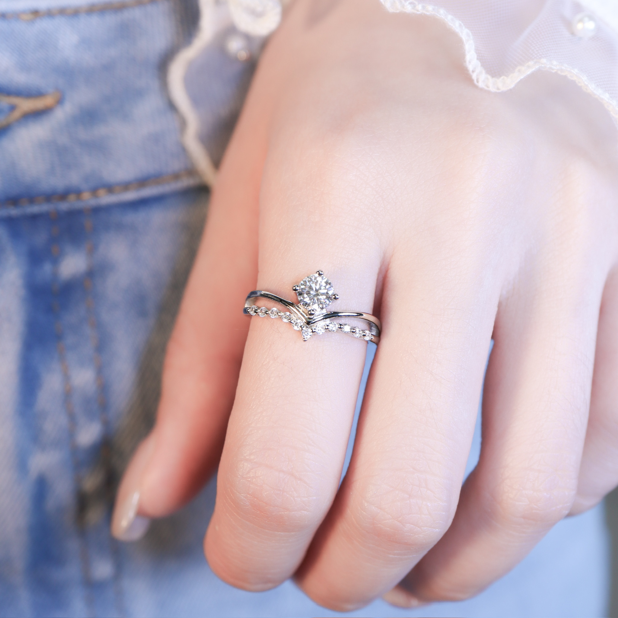 | 925純銀・厚鍍白金・莫桑石 | 鑽光珍惜我們戒指  | RI1058 |