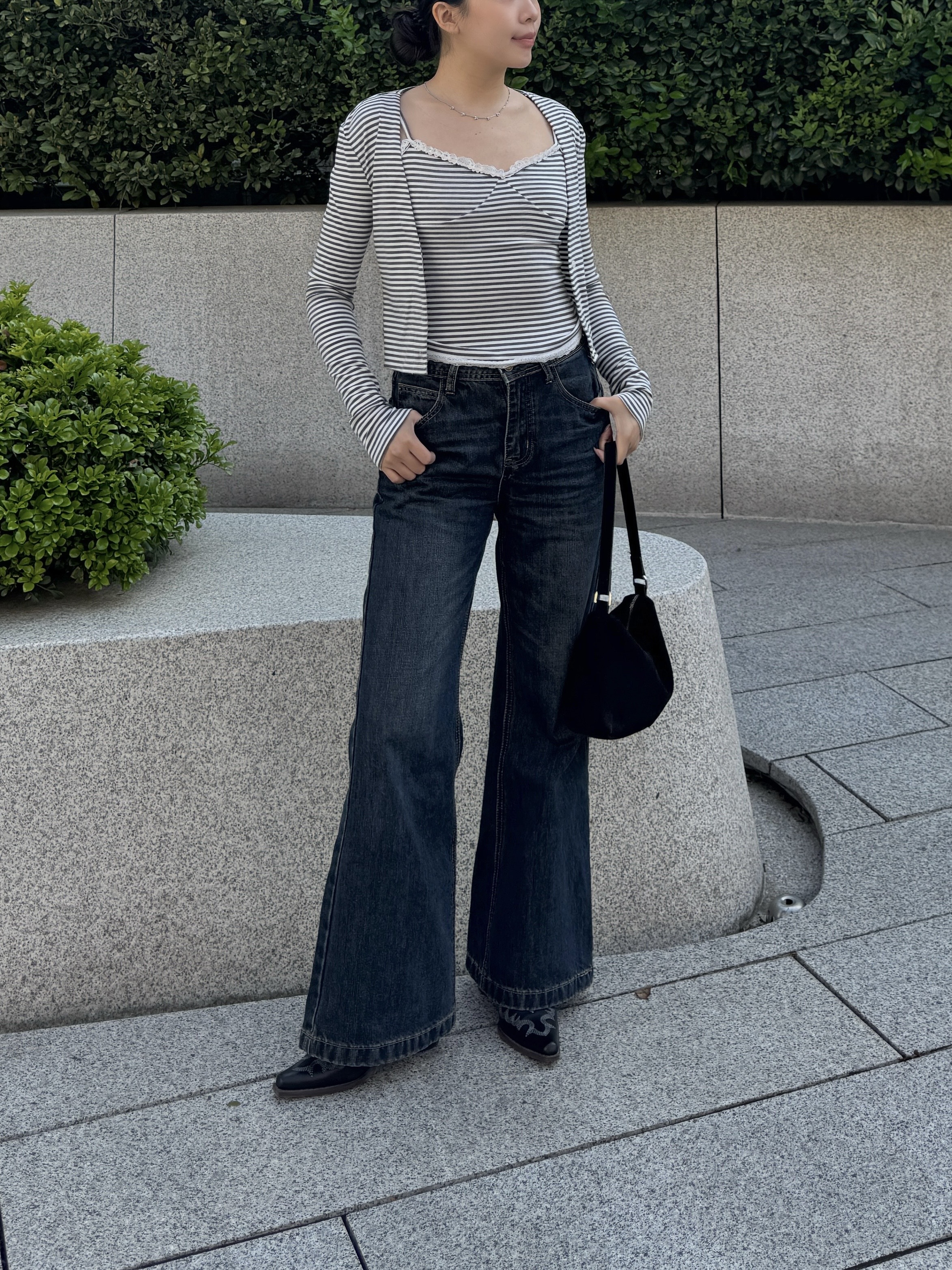 Retro Vibes🧳深藍色修身微喇叭牛仔褲