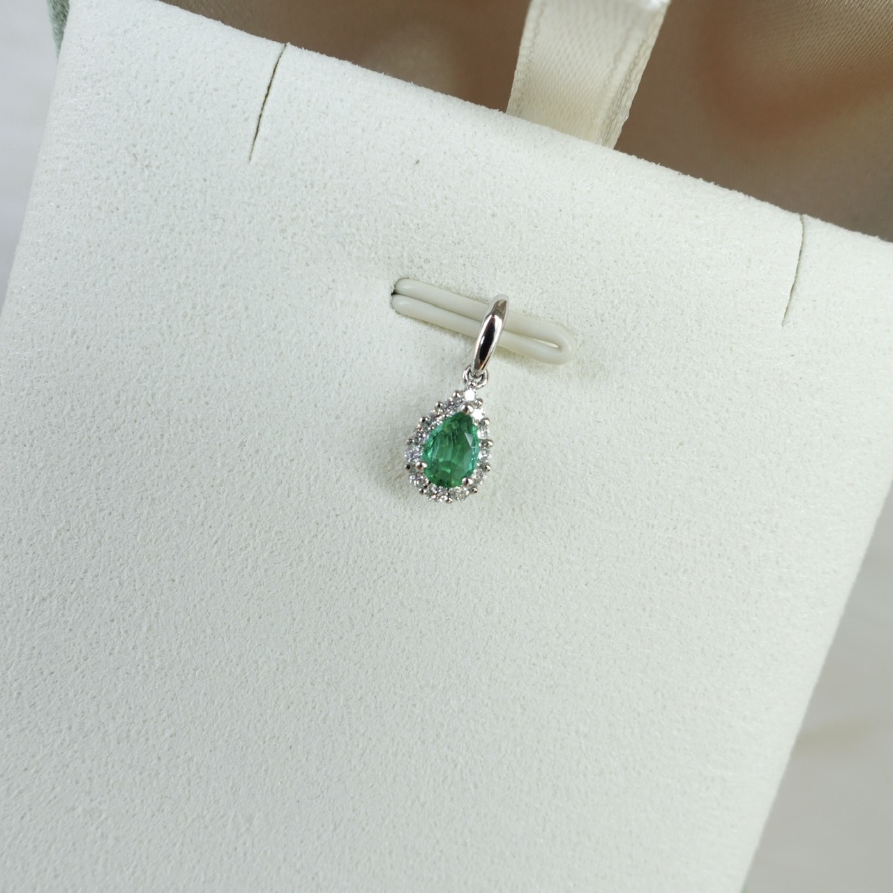 18K金哥倫比亞祖母綠鑽石吊墜 - 水滴形