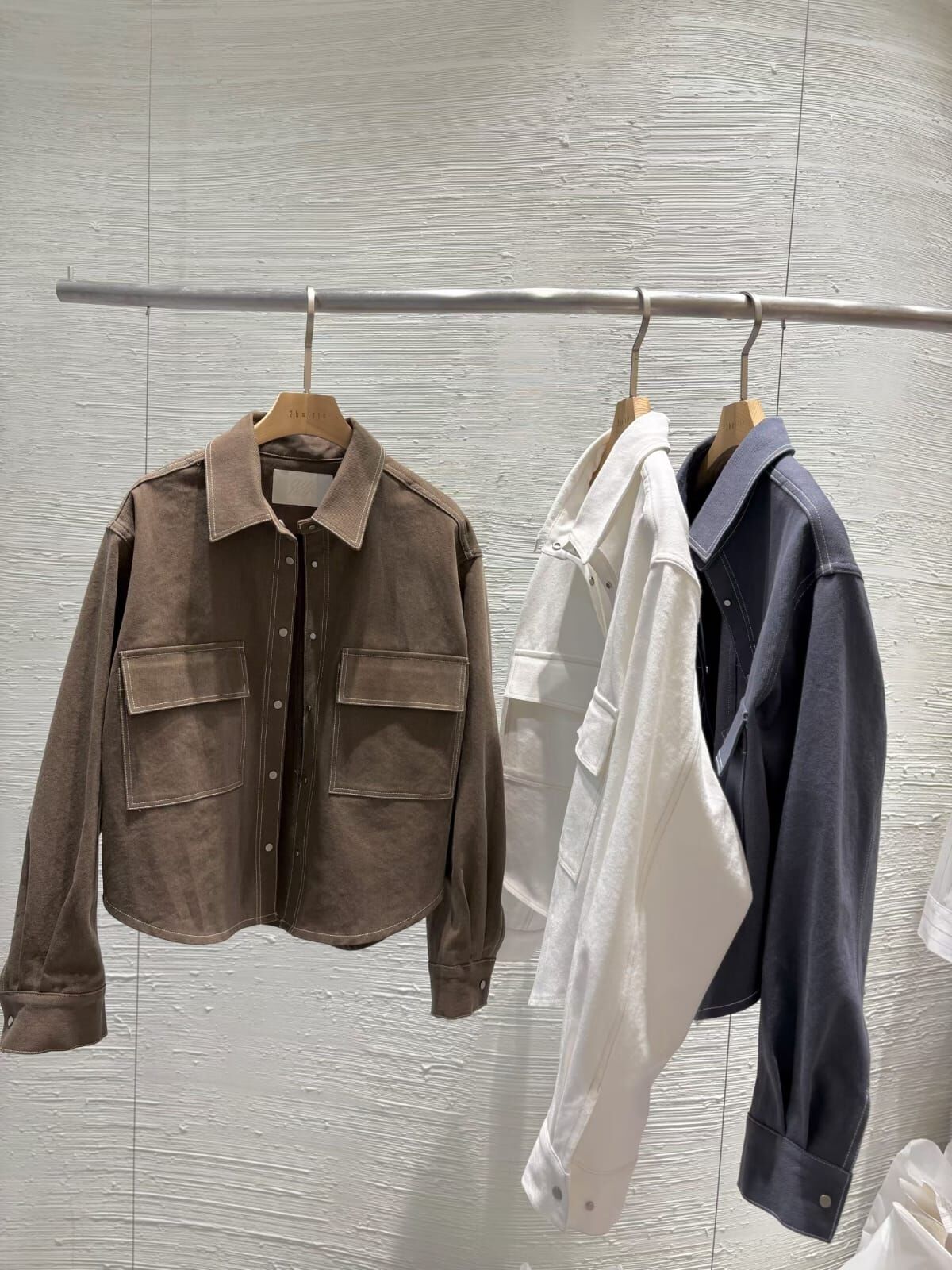 2B6004 明車線大口袋圚邊外套