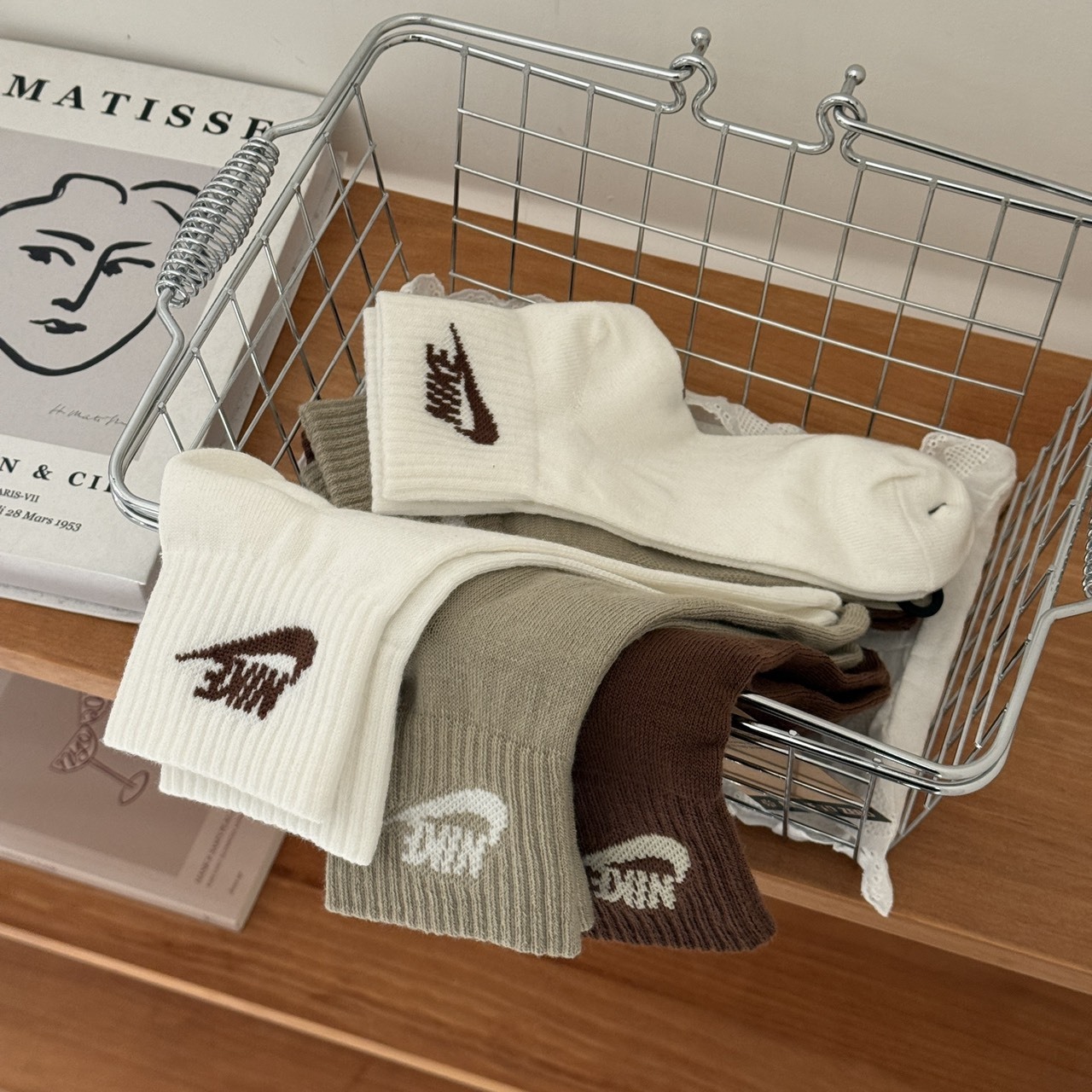 NIKE 奶油可可色系 運動短襪  一組三入