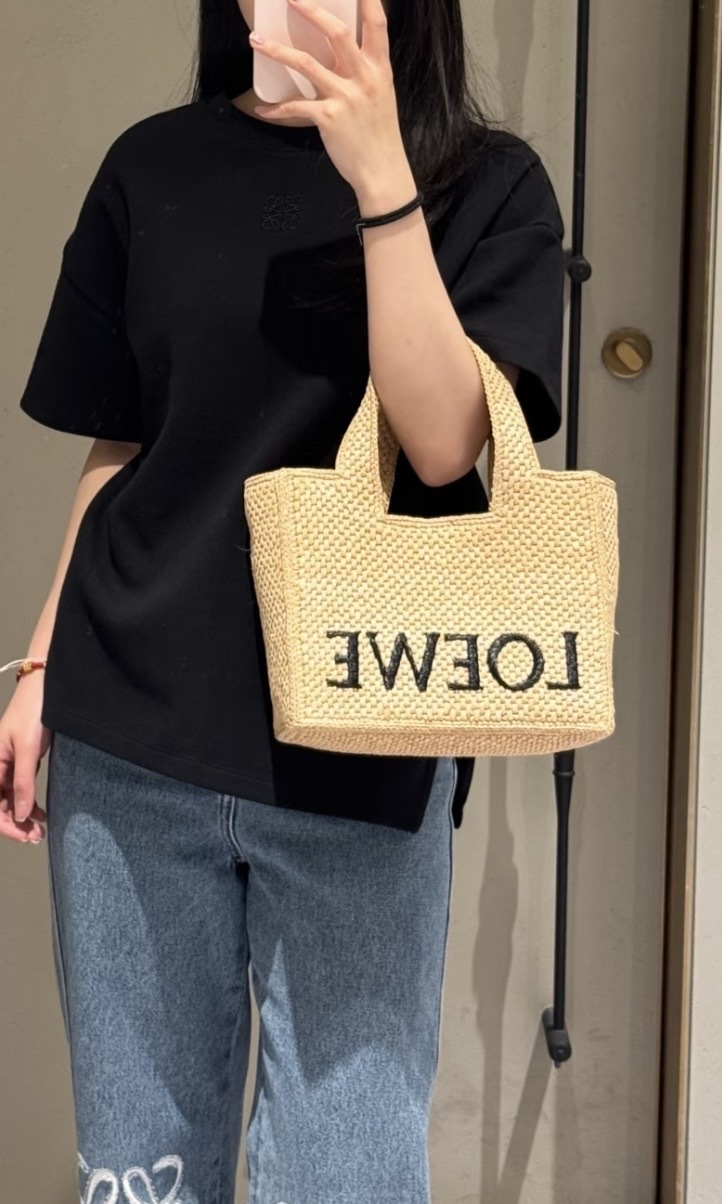 Loewe Font Tote Bag 小號 米色