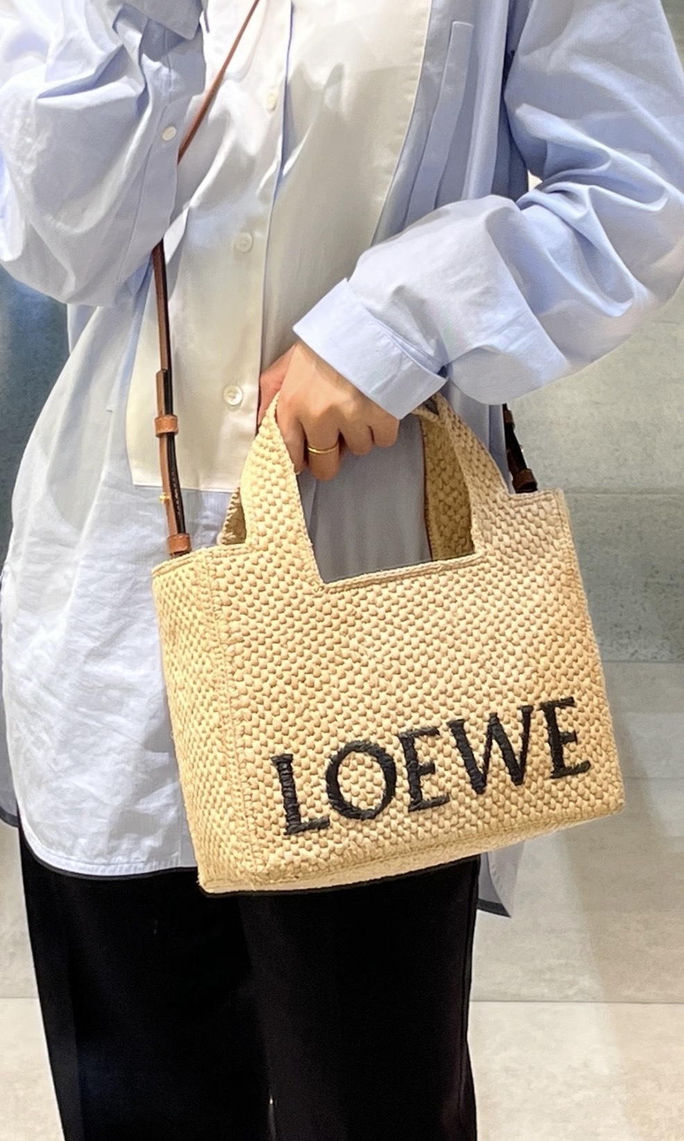 Loewe Font Tote Bag 小號 米色