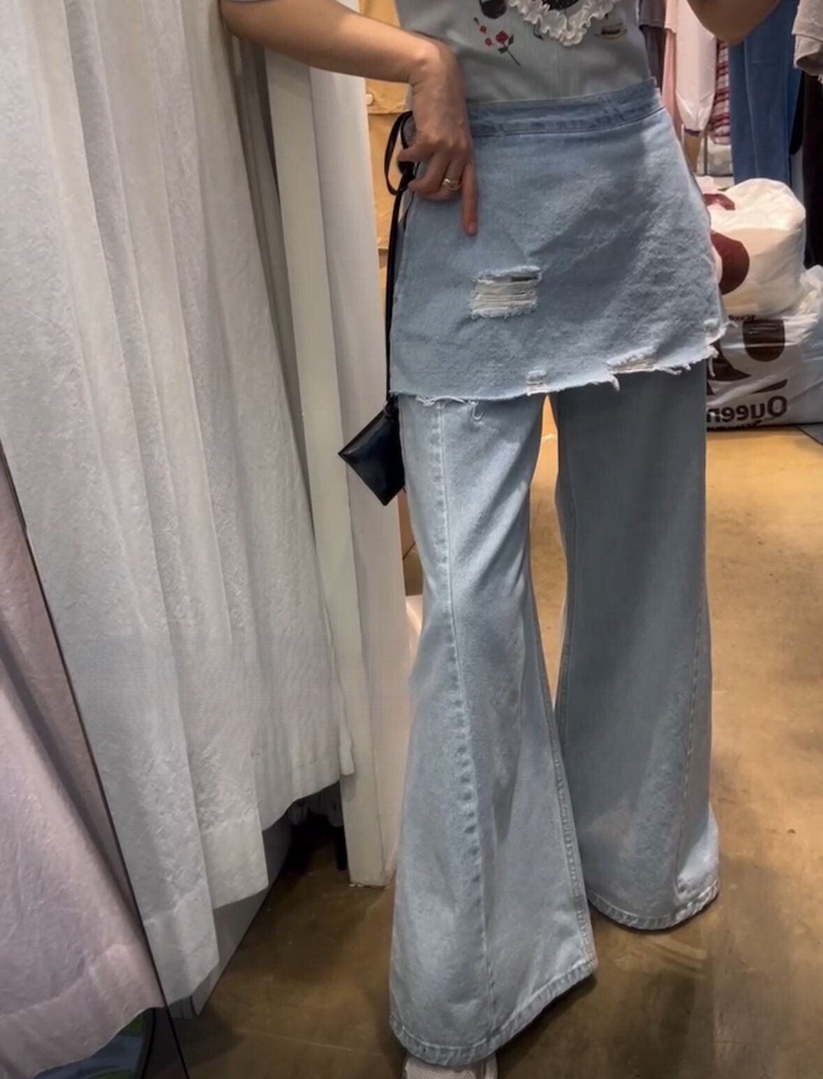 BL08 S:腰 27HIP 40長 40 / M:腰 29HIP 43長 40.5 / L :腰 31HIP 44長 40.5$499 (一口價)