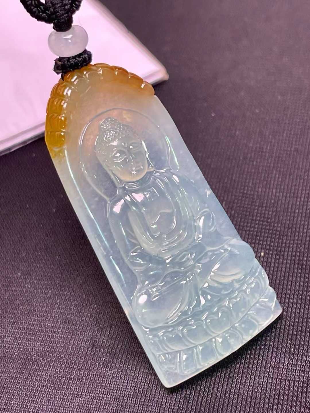 3642 翡翠大日如來吊墜