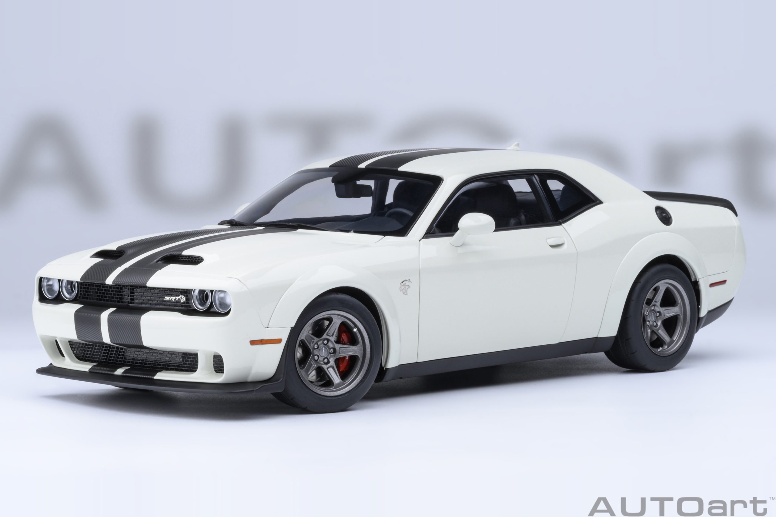 1/18 AUTOART Dodge Challenger SRT Superstock 2023 (Knuckle White) (71766)