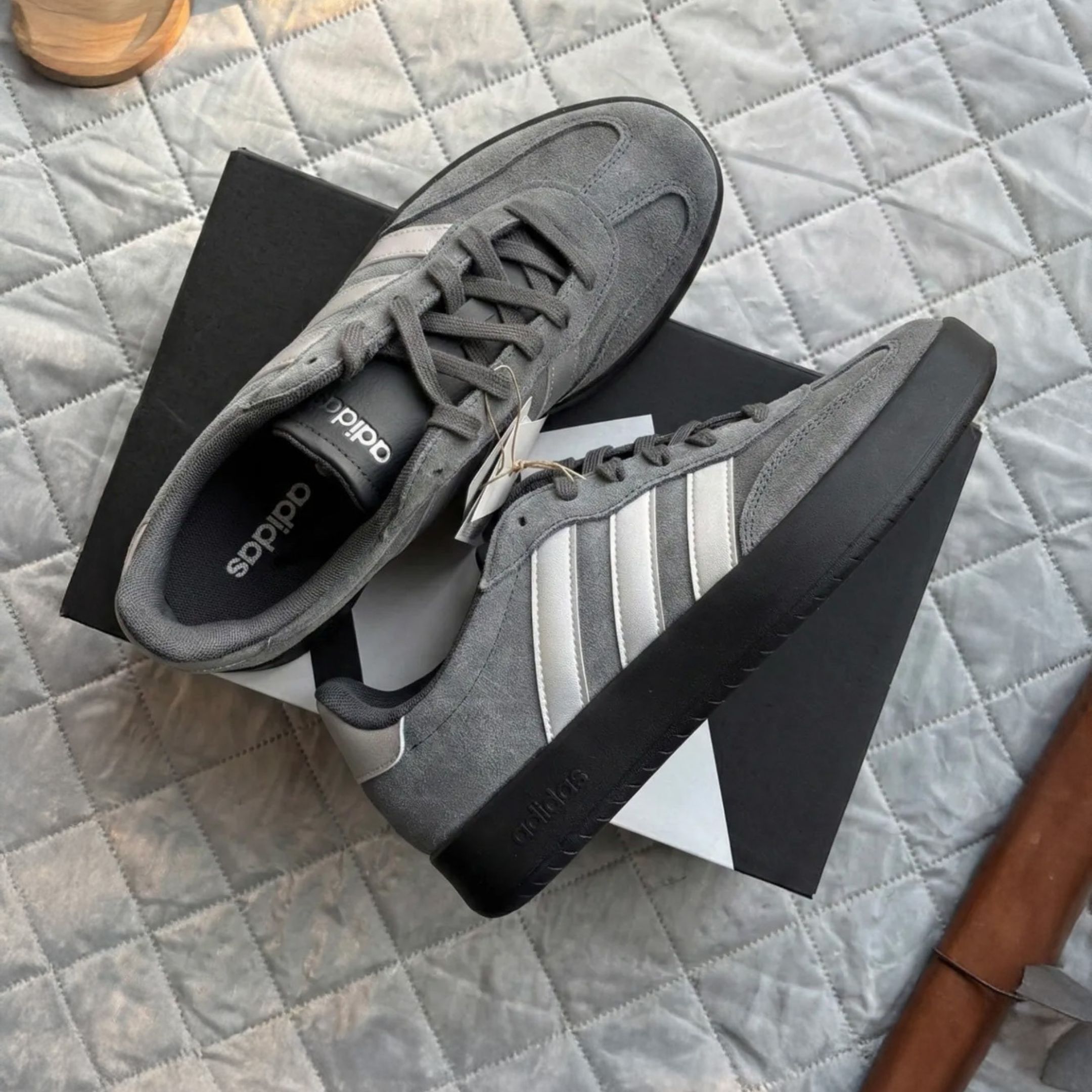 NICEDAY 代購 ADIDAS BARREDA 灰銀 銀 灰狼 板鞋 薄底 KH6999