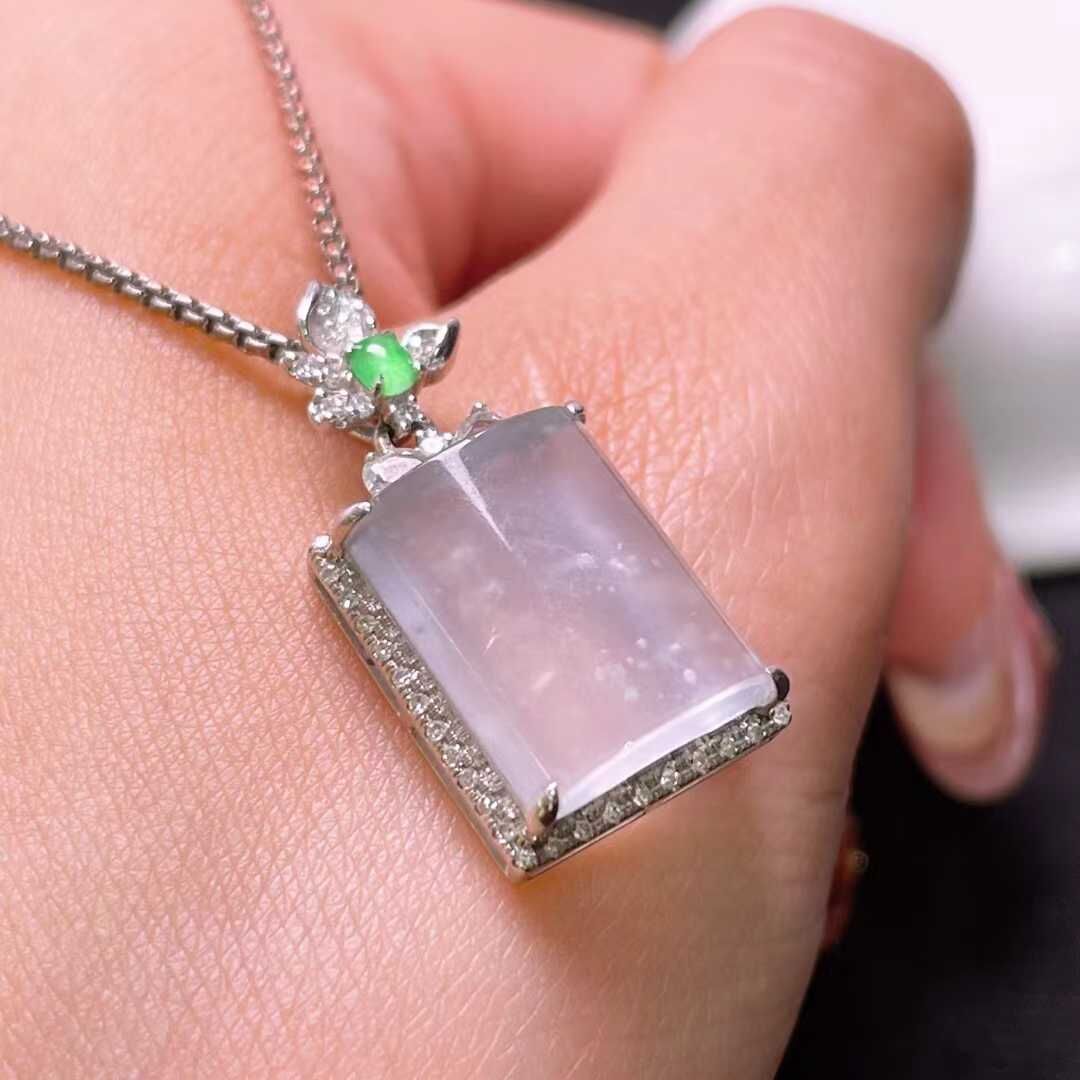 3645 翡翠無事牌吊墜