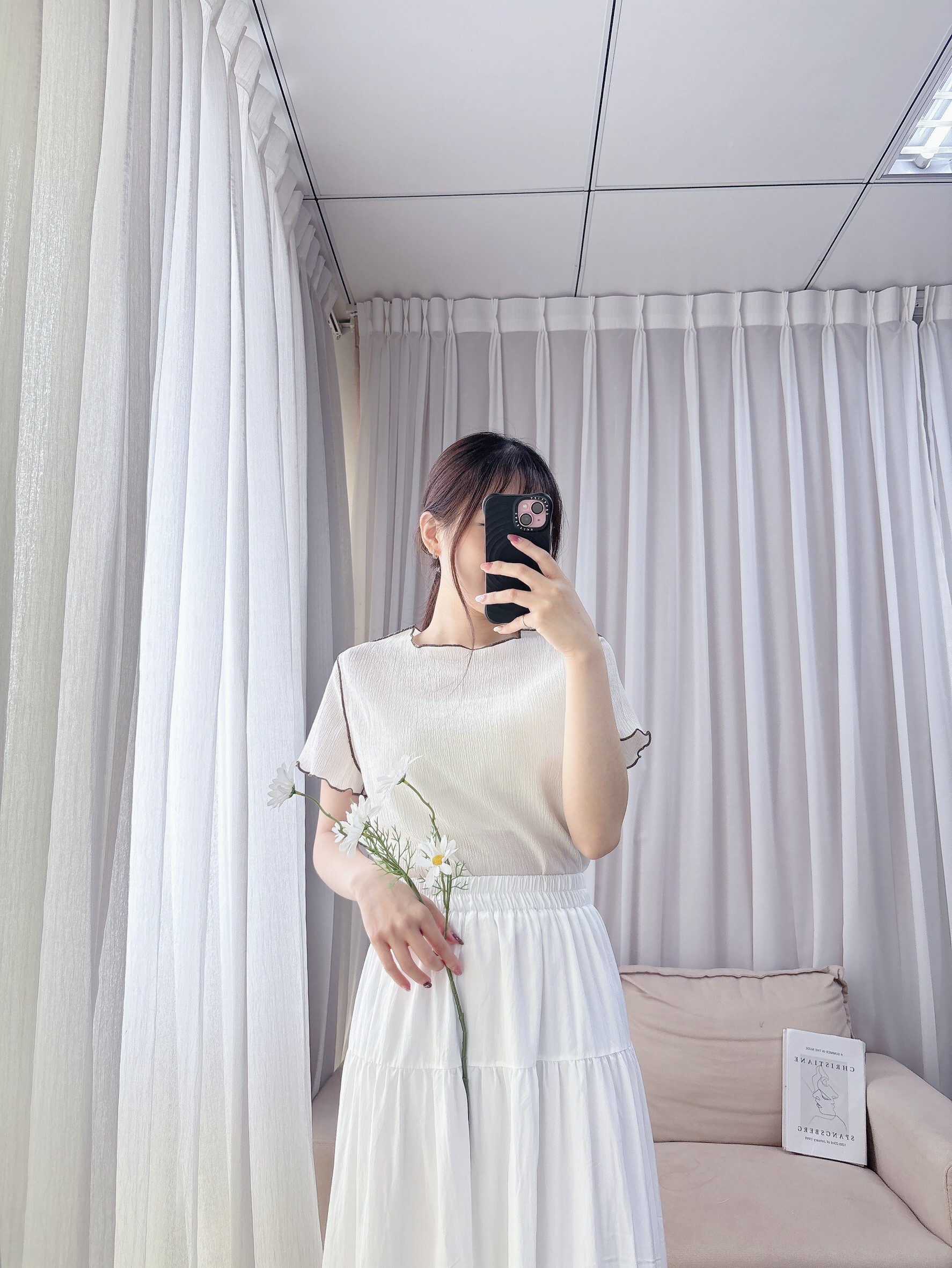 簡約百搭木耳滾邊上衣