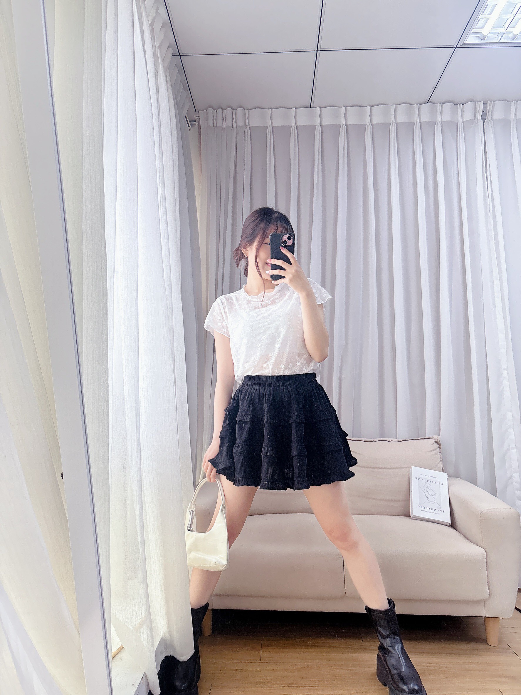 透膚花花捲邊短袖上衣