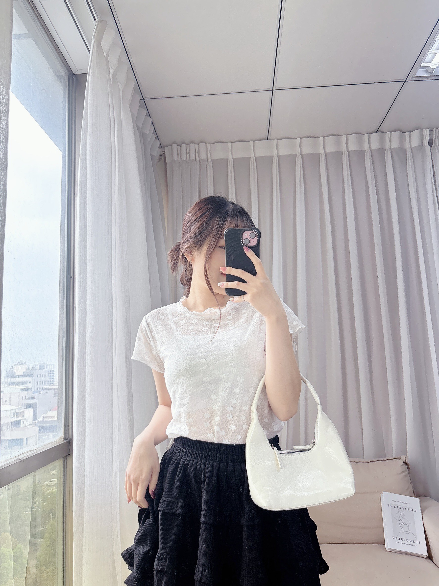 透膚花花捲邊短袖上衣