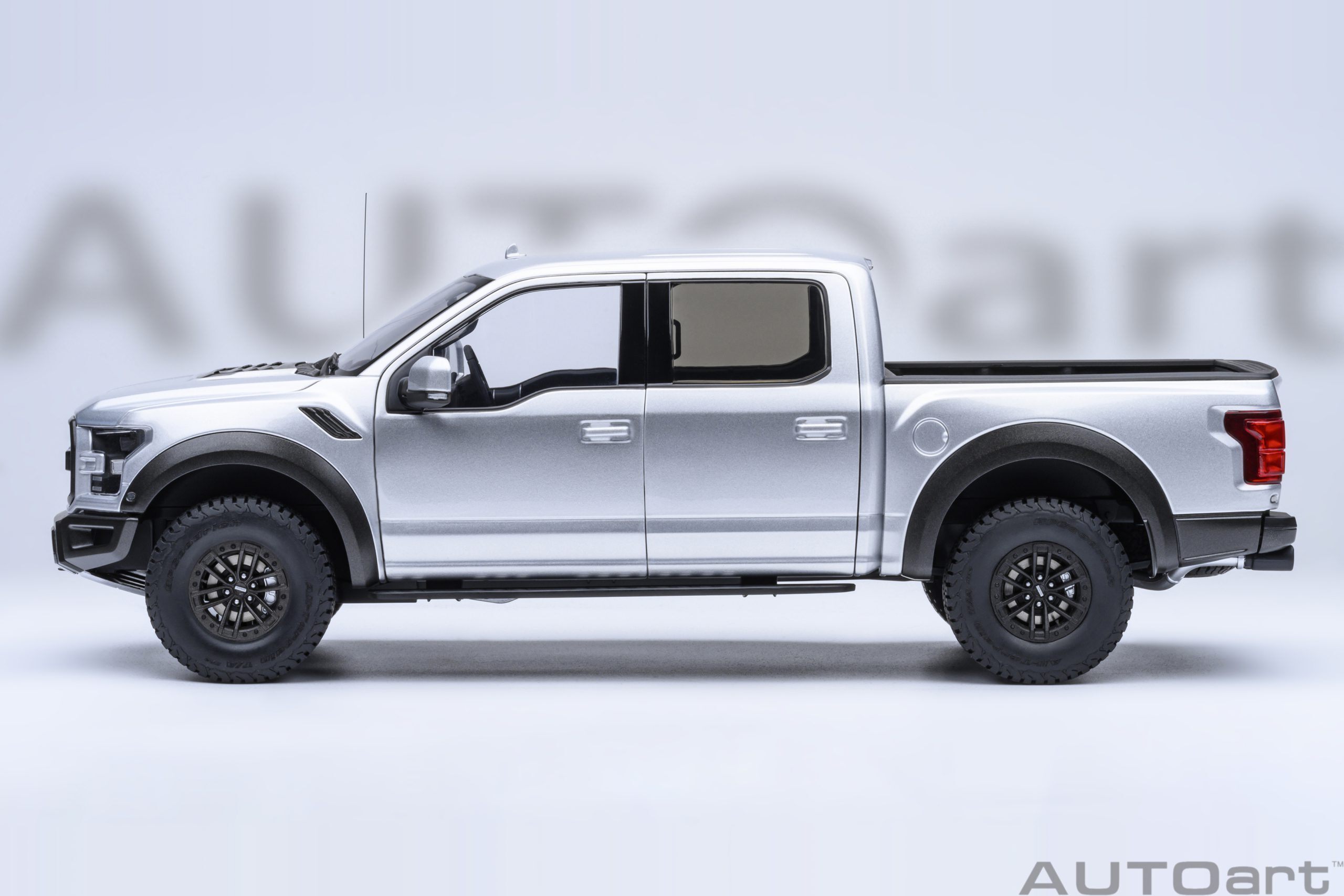 1/18 AUTOART Ford F-150 Raptor Supercrew 2019 (Ingot Silver) (72950)