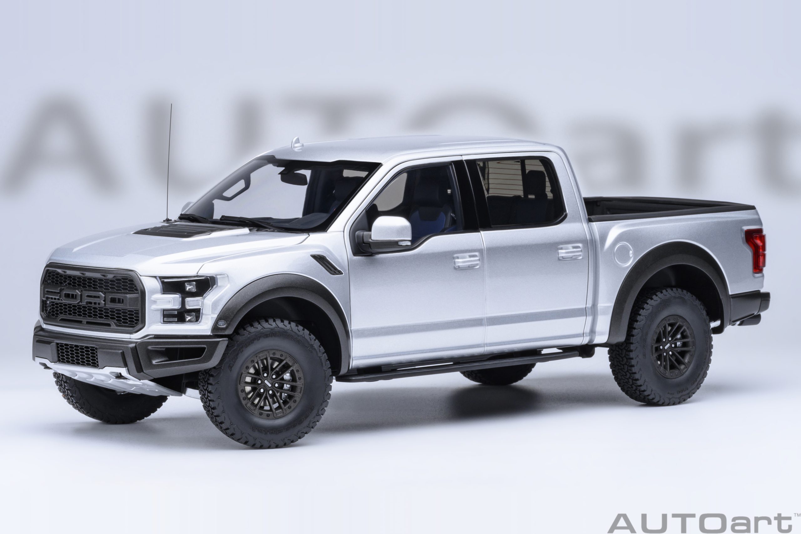 1/18 AUTOART Ford F-150 Raptor Supercrew 2019 (Ingot Silver) (72950)