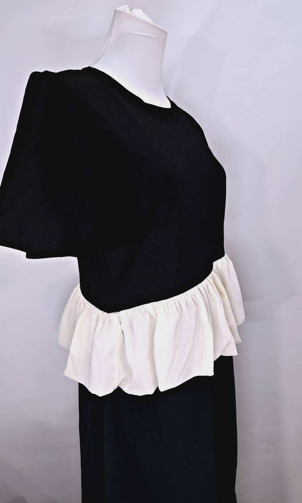 法式赫本風不對稱荷葉邊連身裙 C372