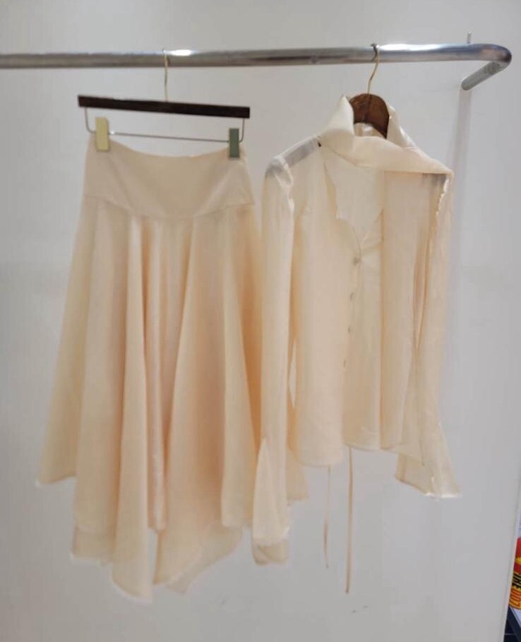 CT09 (上身)  S:胸 40 長 22.5 / M:胸 42 長 23 $599 (一口價)