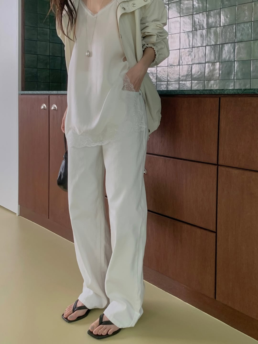 Xenia 顯瘦直筒牛仔褲 [ 象牙白 / S,M ]