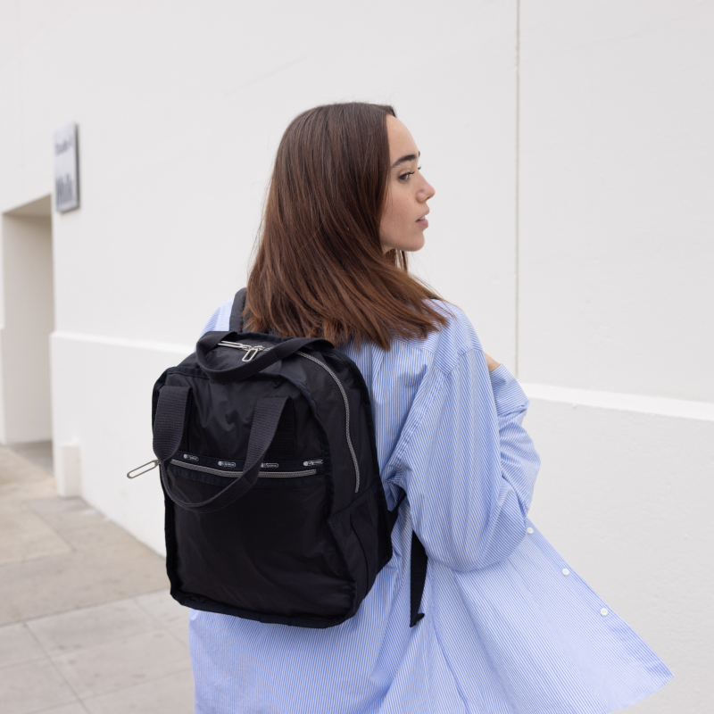ESSENTIAL 中型都市背包 (BLACK C)