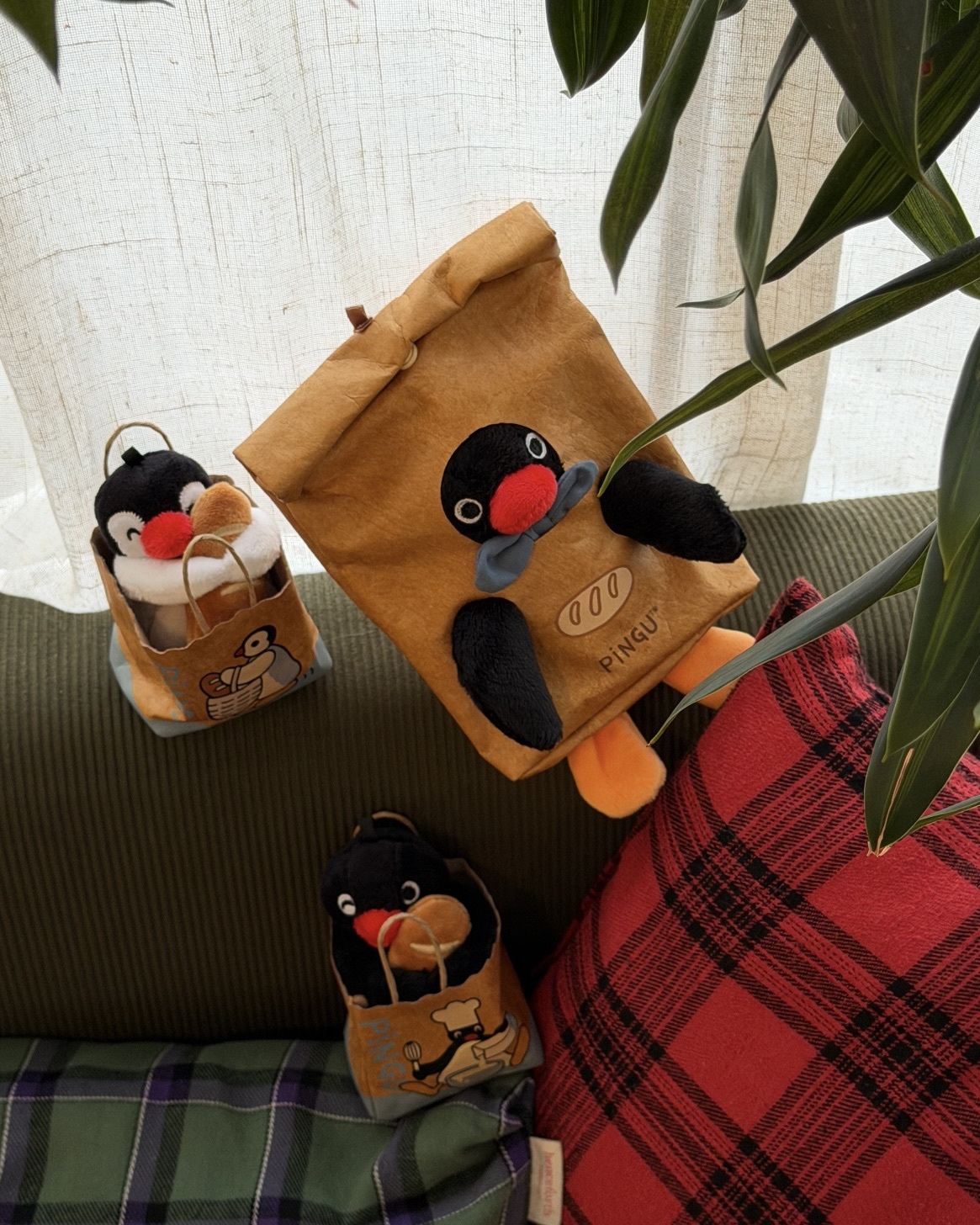 #預購 PINGU 企鵝家族 麵包坊 烘焙 小提袋 袋裝 掛件 絨毛玩偶 吊飾