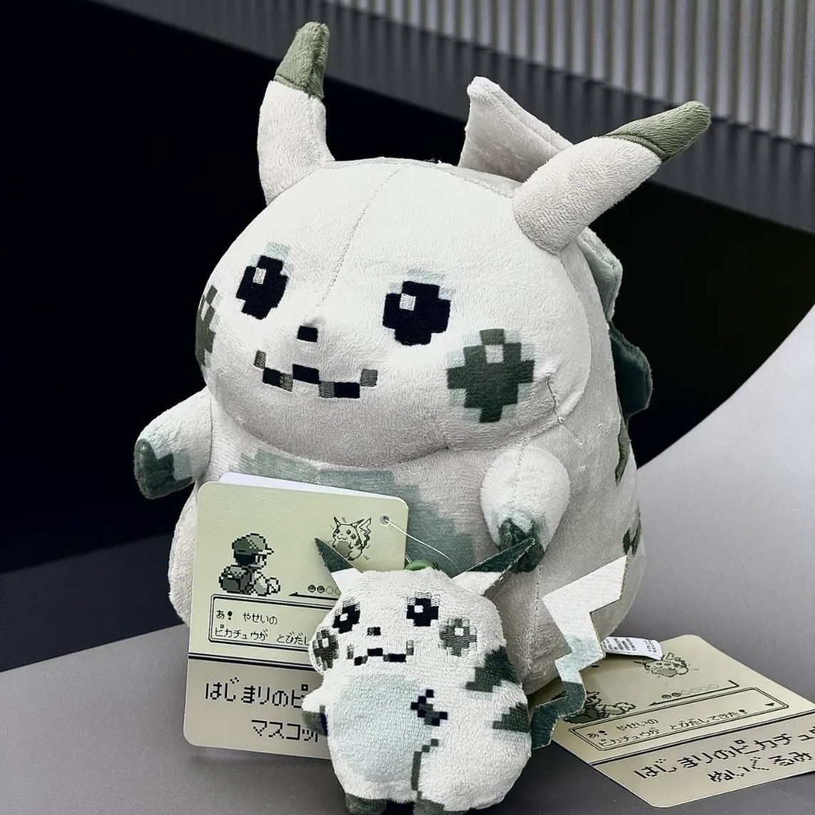 限量限購‼️（預購）🇯🇵 Pokémon寶可夢 最初的像素皮卡丘 玩偶公仔 吊飾