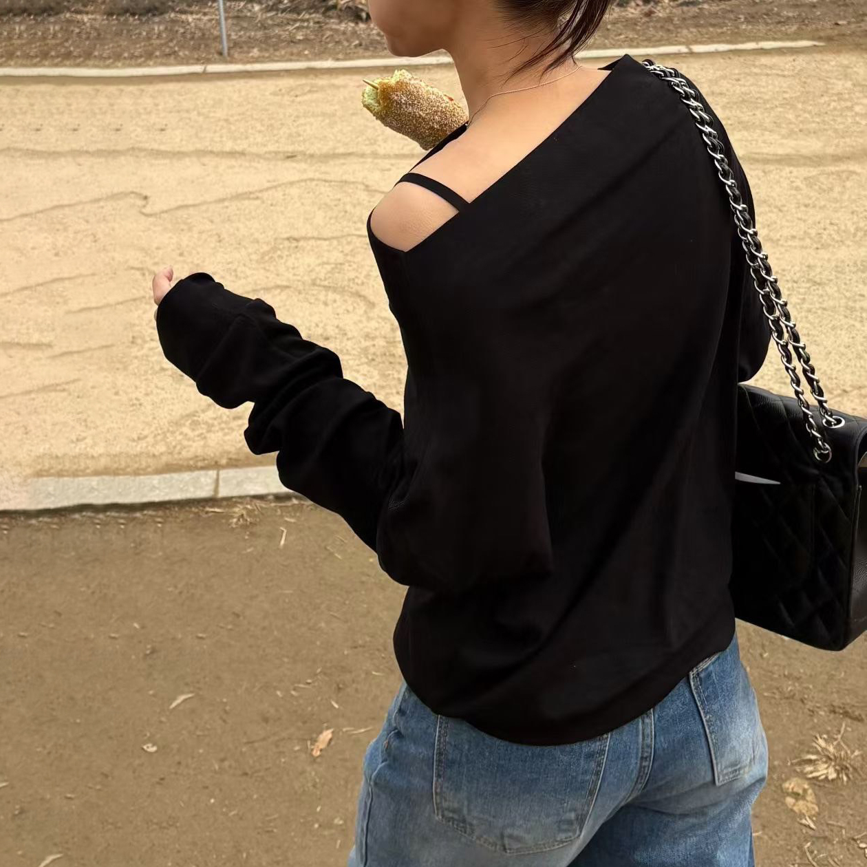 氣質女子單邊露肩造型長袖上衣 / 2色