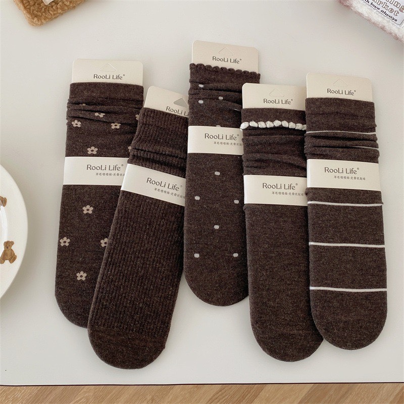 No.9238 咖系中筒推推襪