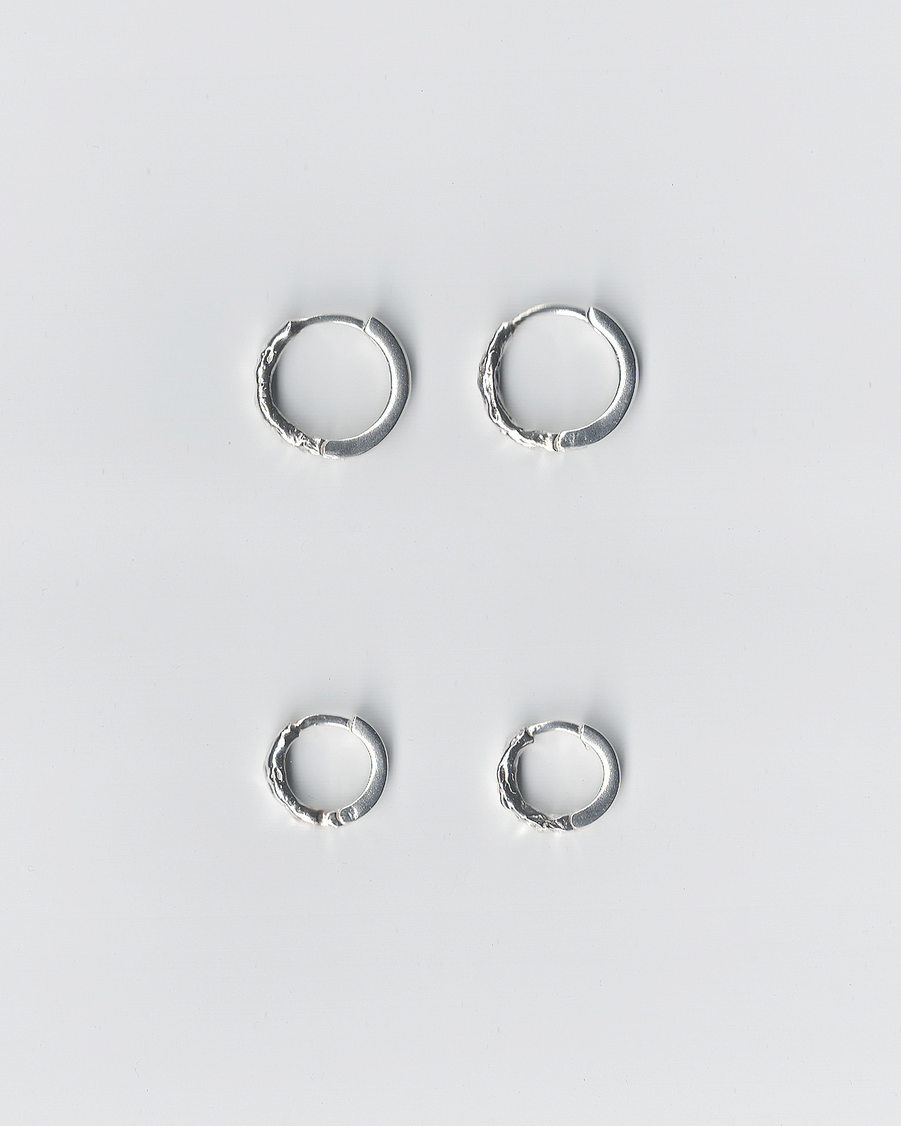 PROJ-ORNMNT 熔岩細銀圈耳環 (單支販售)