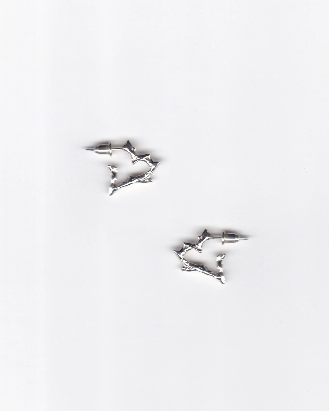 PROJ-ORNMNT 焰心細銀耳釘 (單支販售)