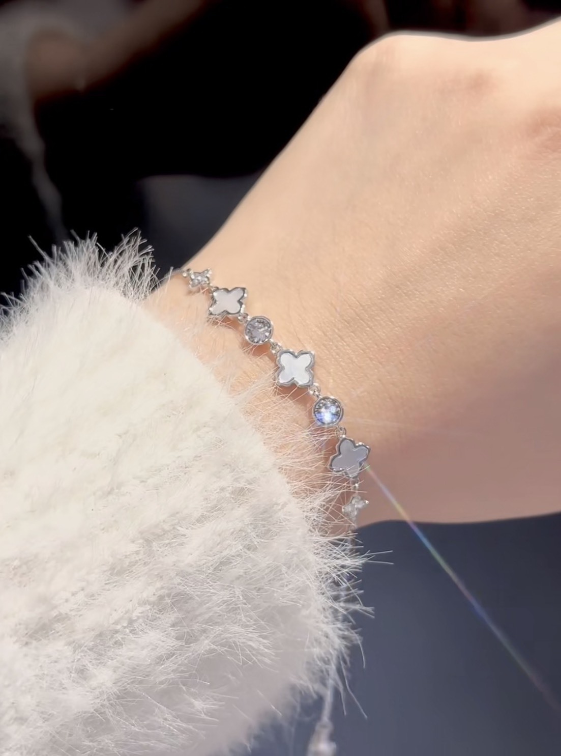 <女孩禮物首選> Liyi99 Swarovski 施華洛世奇水晶 四葉草手鍊 輕奢爆閃 高級感