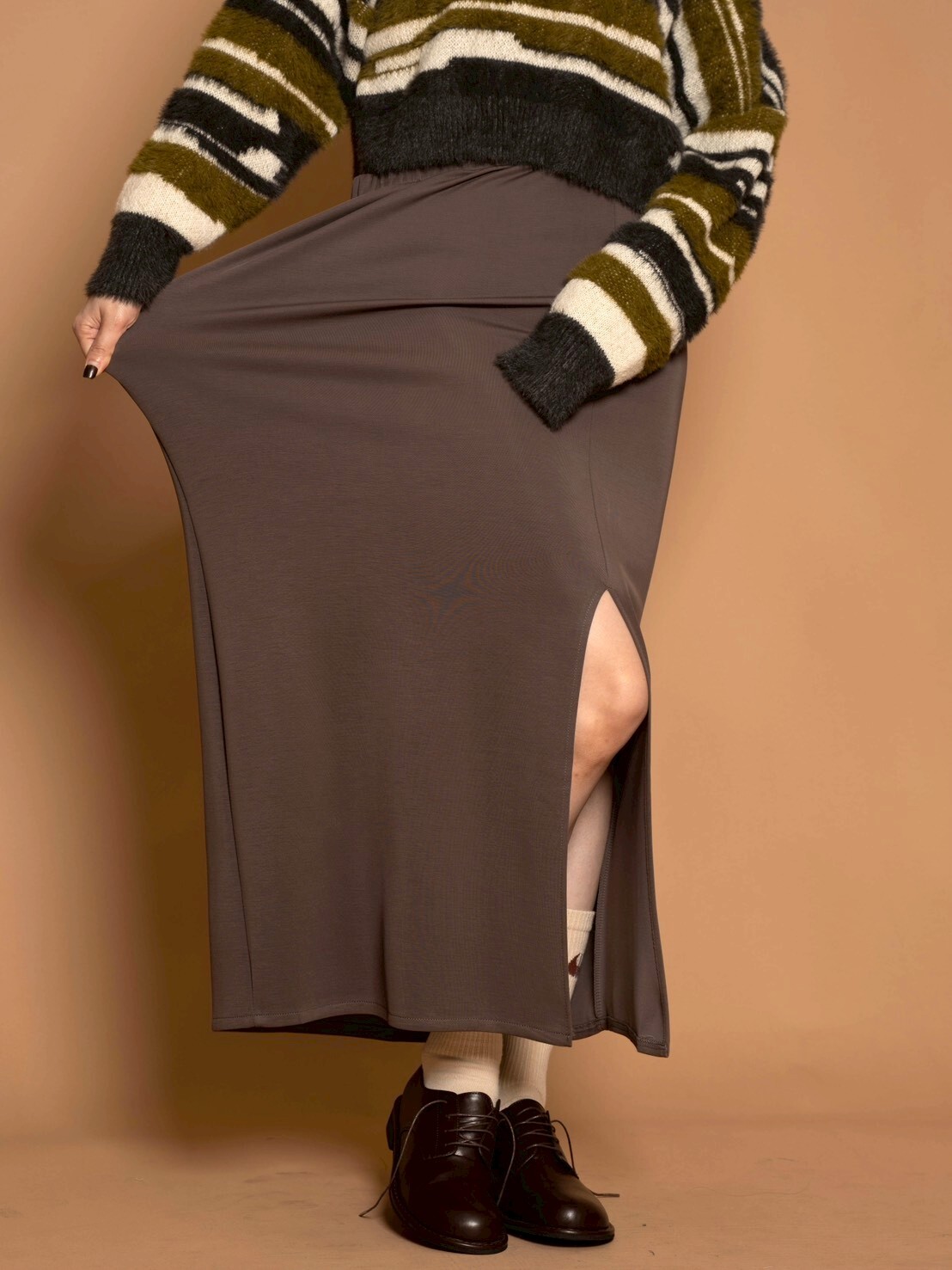 裸穿感的開衩雲朵裙/3色均碼/咖