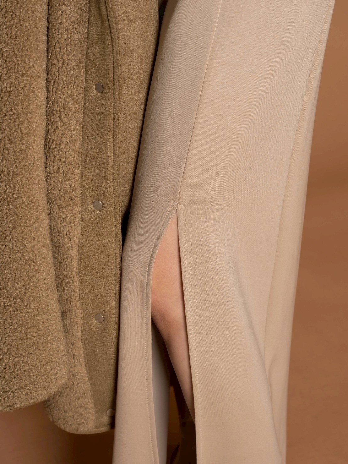 裸穿感的開衩雲朵裙/3色均碼/奶