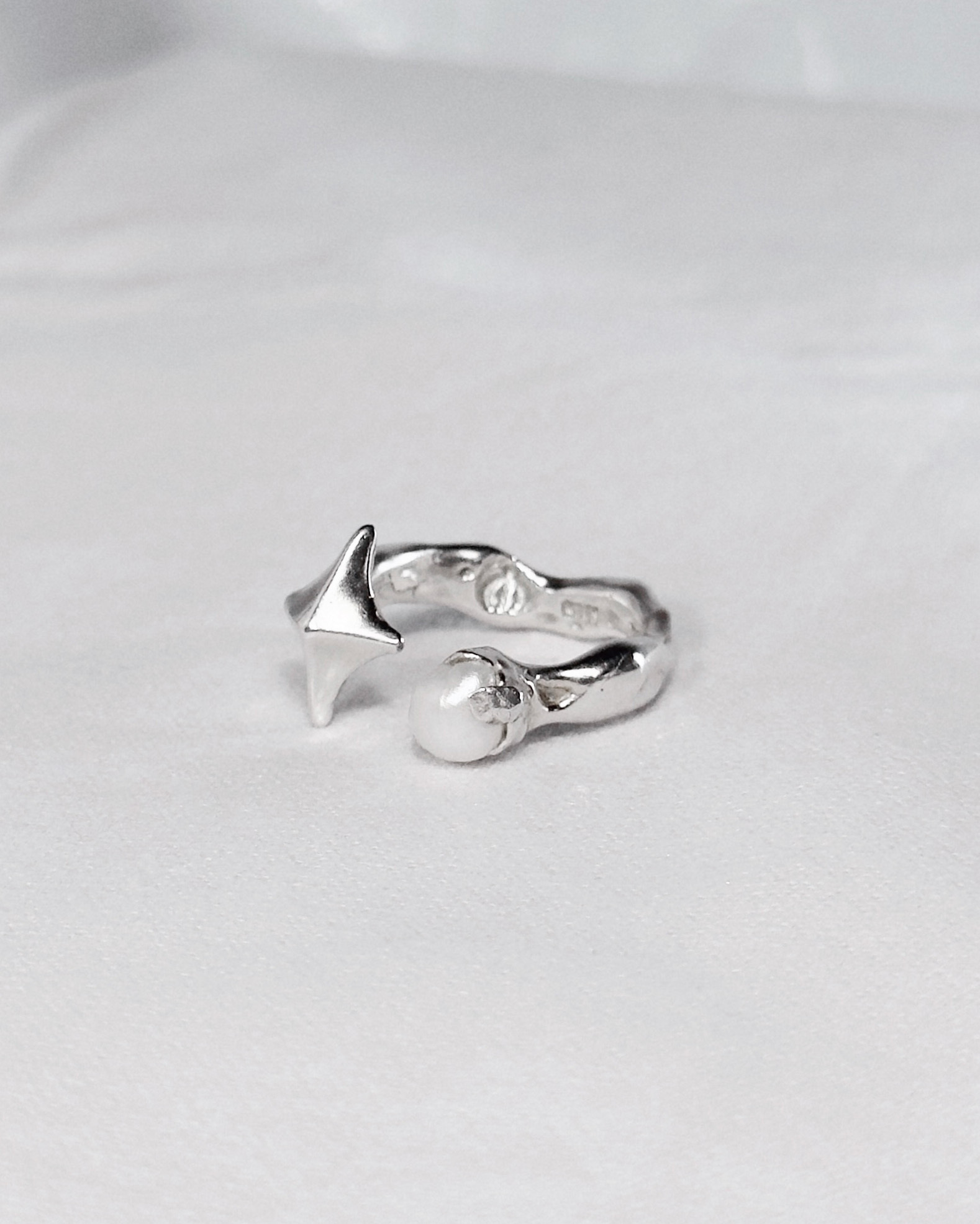 PROJ-ORNMNT 閃星珍珠銀鑲戒