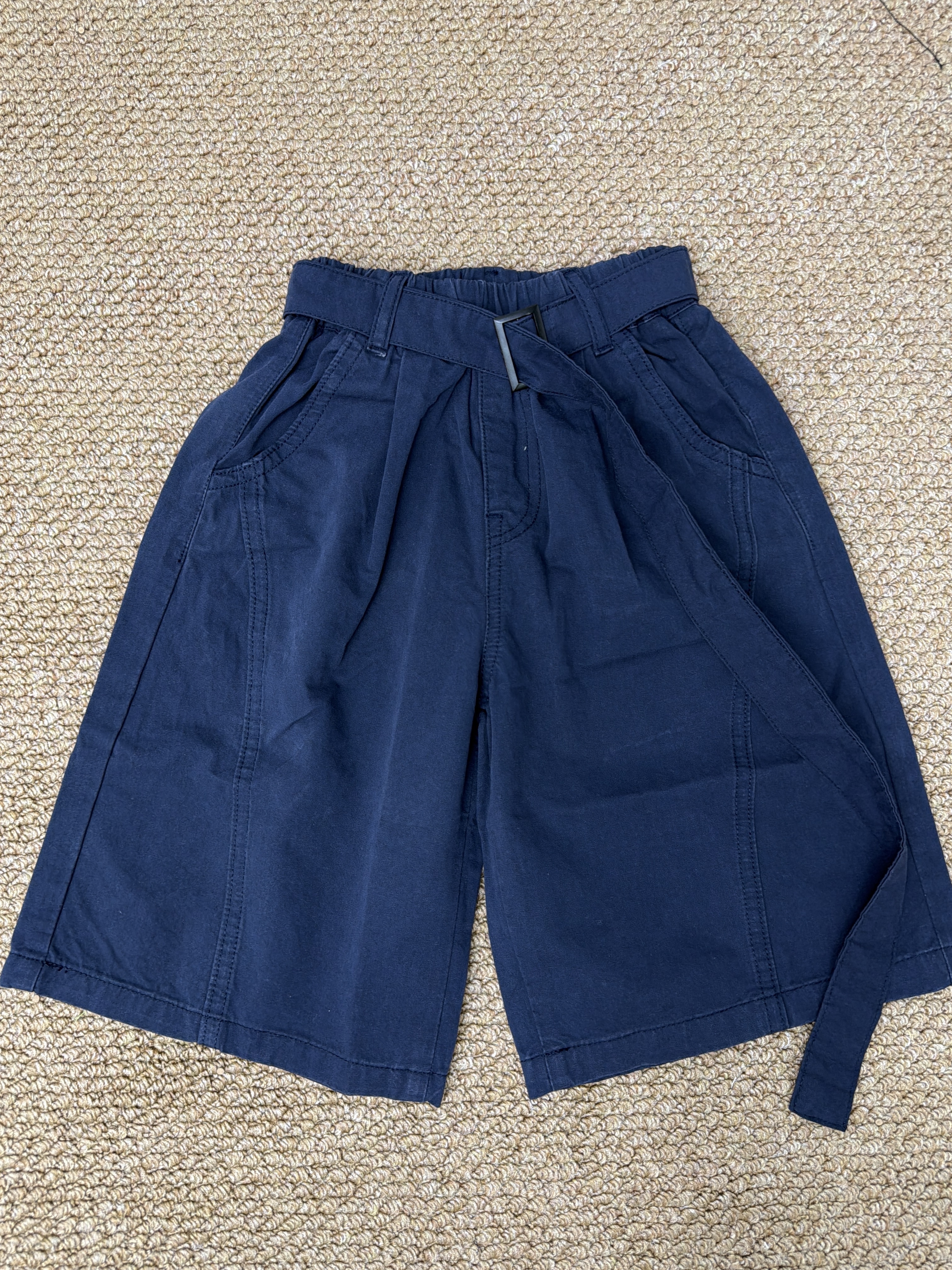 A04407附腰帶六分褲