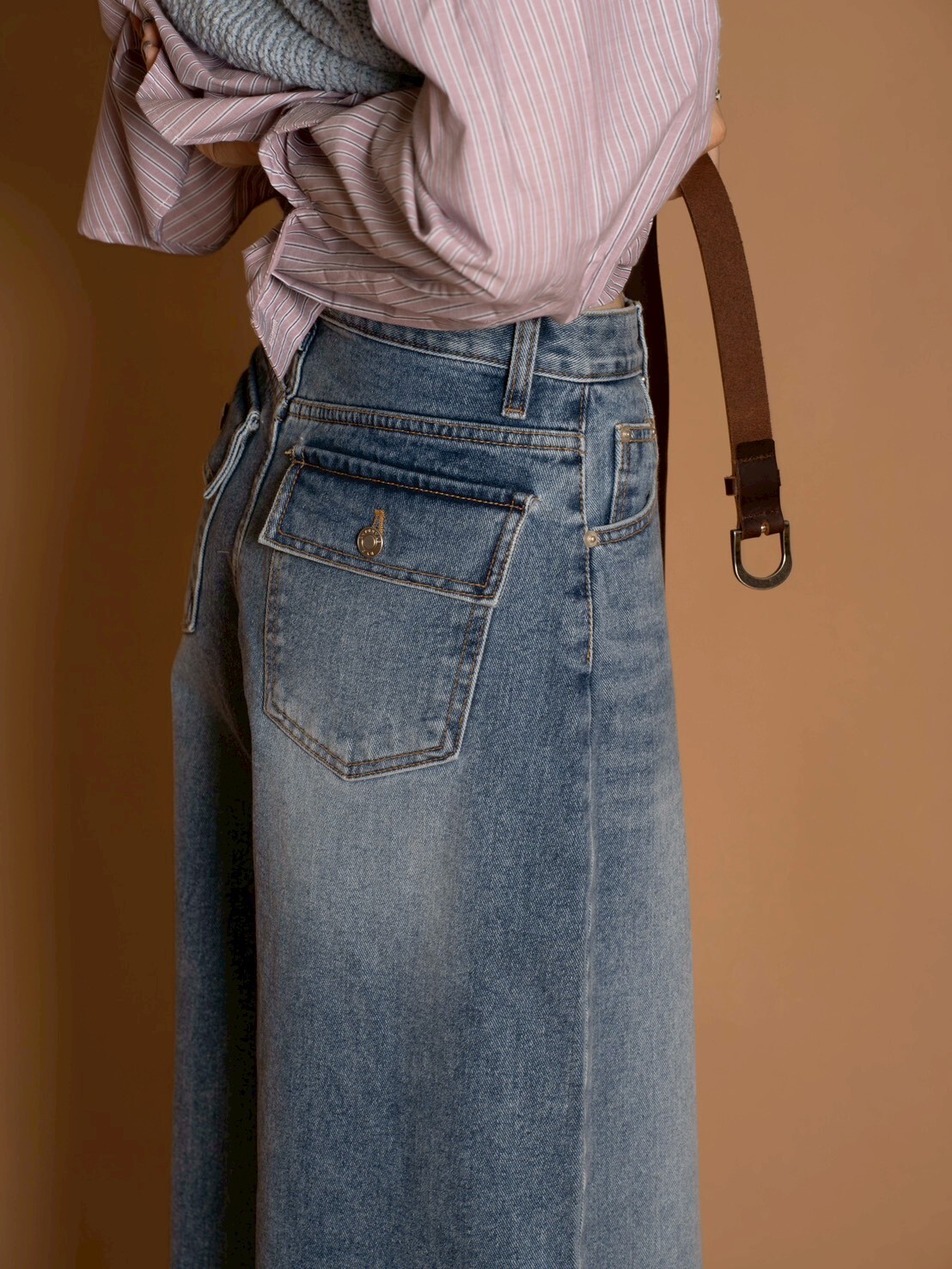 屁股好看繭型不拖地的小腳褲/1色3碼