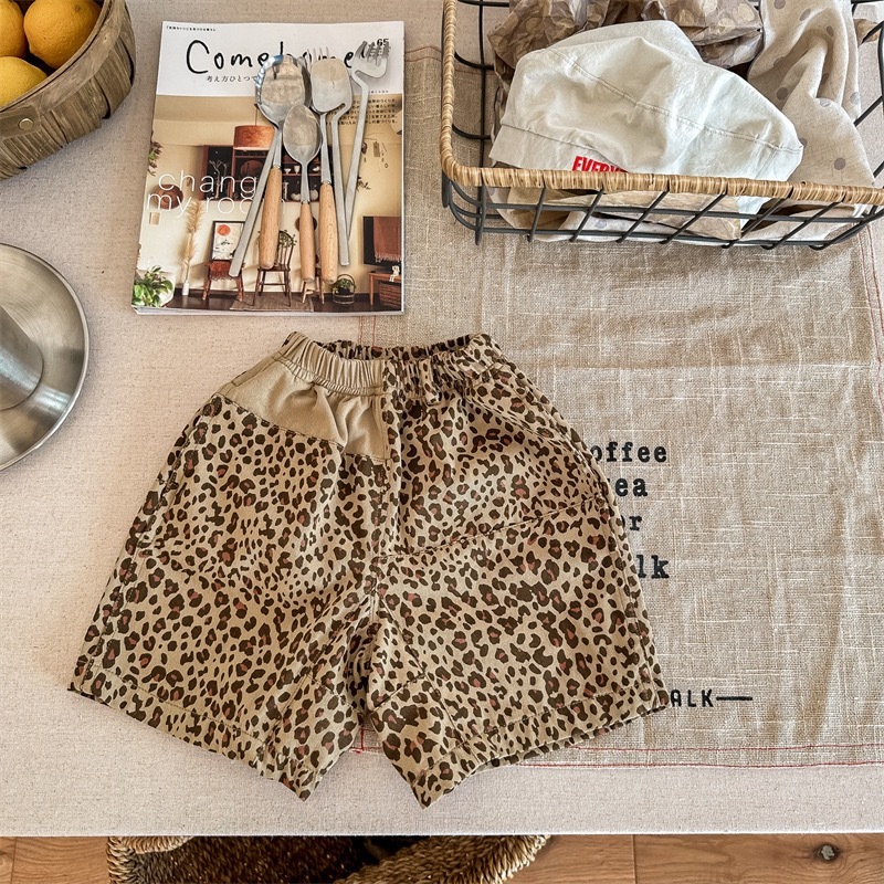 夏季拼接豹紋短褲