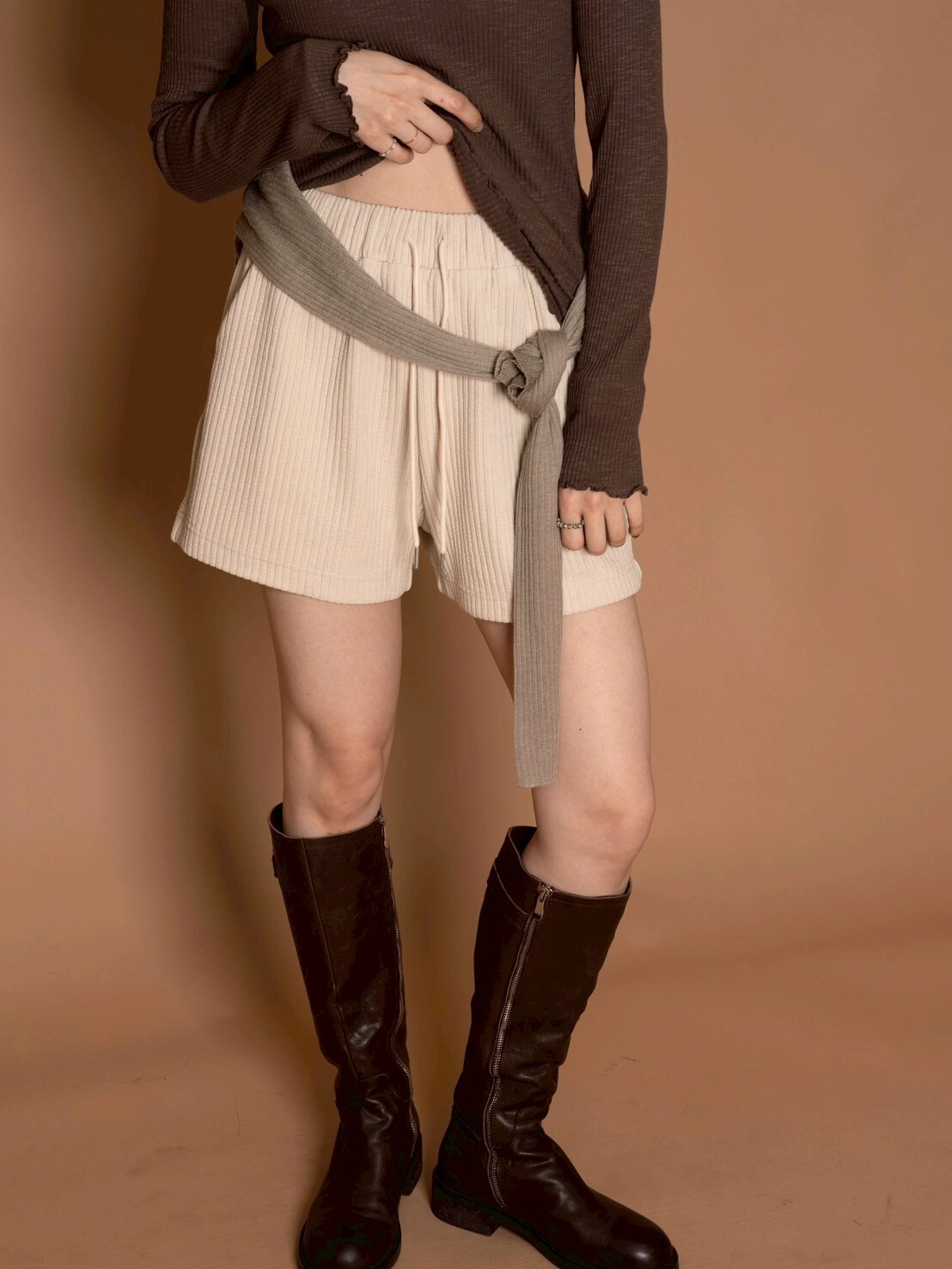 季節交替必須要有四分坑紋褲/2色均碼/淺奶